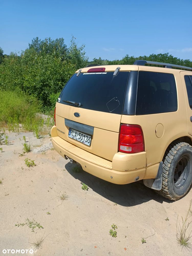 Ford Explorer - 10