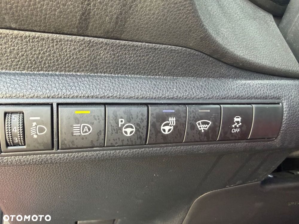Toyota Corolla 1.8 Business Edition - 31
