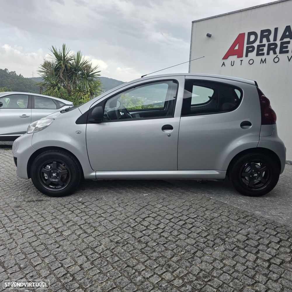 Peugeot 107 1.0 Urban - 12