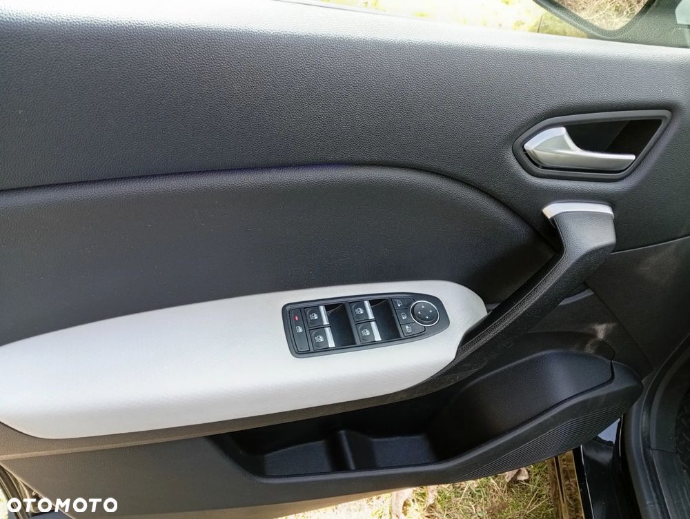 Renault Captur TCe Mild Hybrid 140 EDC GPF EVOLUTION - 14