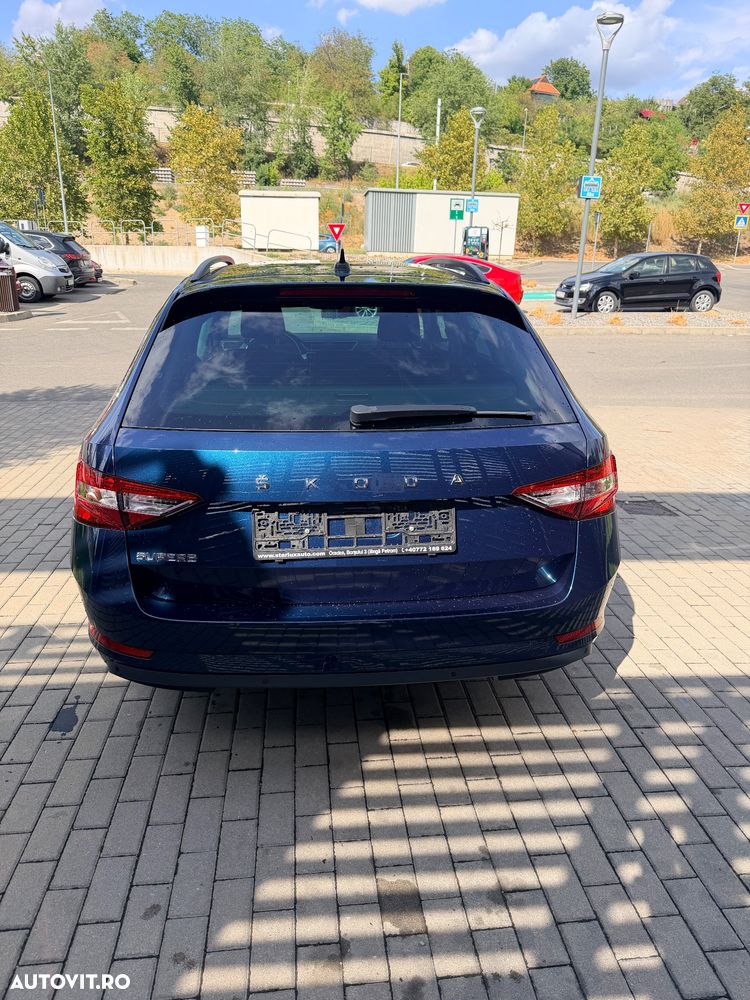 Skoda Superb 2.0 TDI DSG Ambition - 13