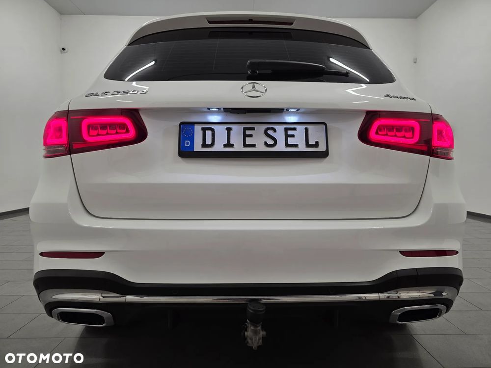 Mercedes-Benz GLC 220 d 4Matic 9G-TRONIC AMG Line Plus - 38
