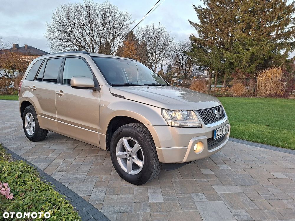 Suzuki Grand Vitara 2.0 De luxe - 1