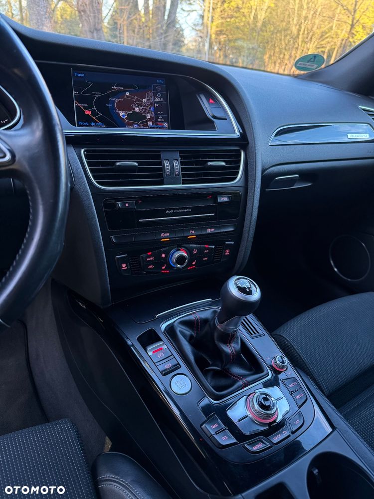 Audi A4 Avant 2.0 TDI DPF clean diesel S line Sportpaket - 10