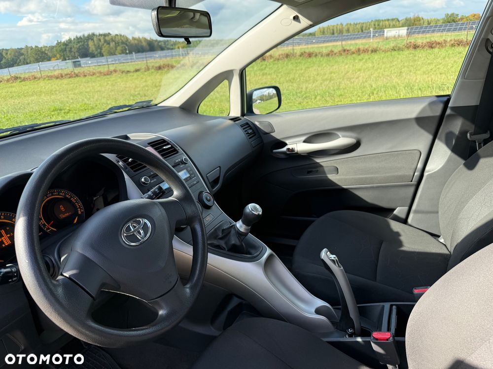 Toyota Auris - 21