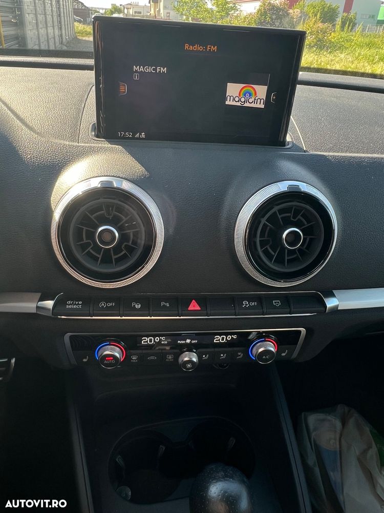 Audi A3 2.0 TDI S tronic Sport - 11