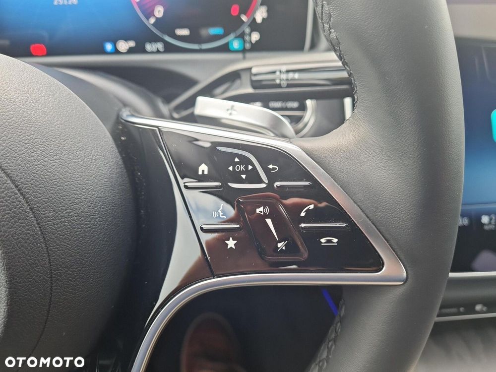 Mercedes-Benz Klasa E - 21