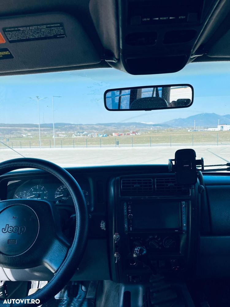 Jeep Cherokee - 11