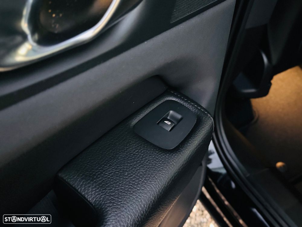 Volvo XC 60 2.0 T8 PHEV Inscription AWD - 42