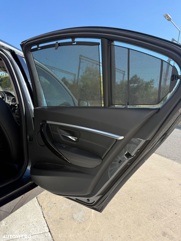 BMW Seria 3 320d xDrive AT Luxury Line - 12