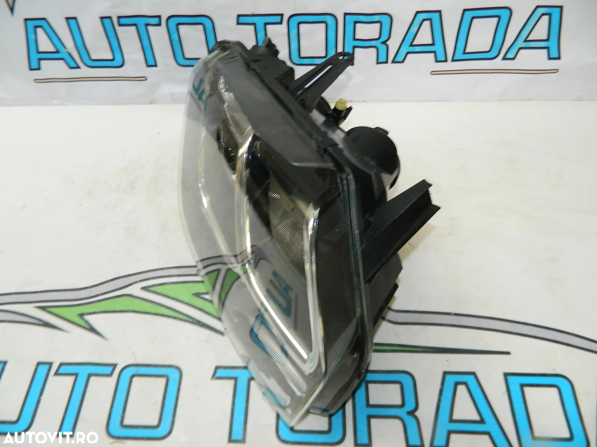Far dreapta Dacia Duster Facelift model 2013 2014 2015 cod 260100156R - 7