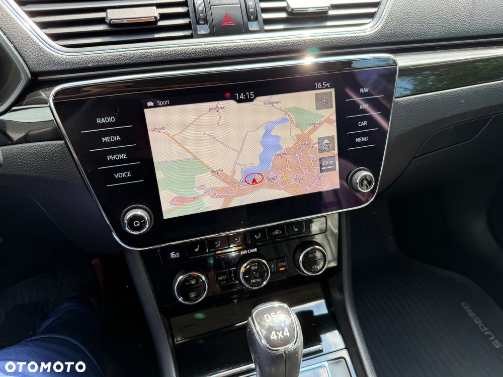 Skoda Superb 2.0 TDI 4x4 DSG L&K - 17