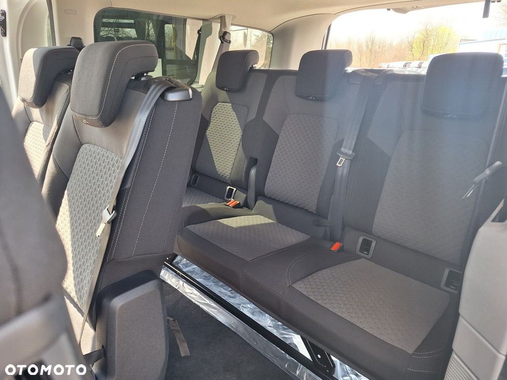 Volkswagen Caravelle - 22