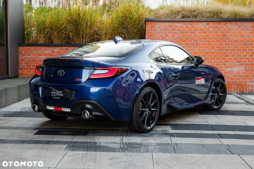 Toyota GR86 2.4 Dynamic - 2