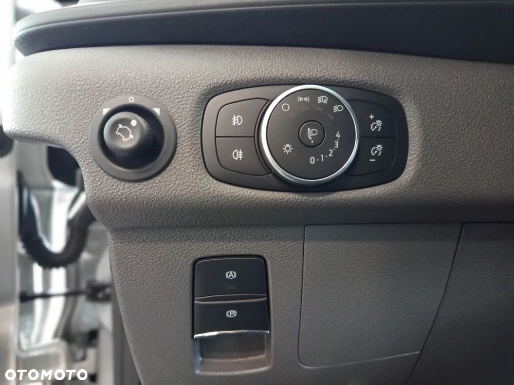 Ford Transit - 19