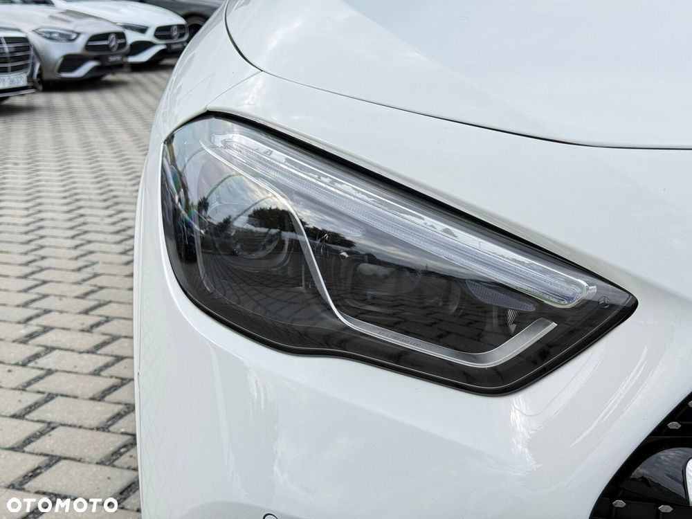Mercedes-Benz GLA 200 AMG Line - 11