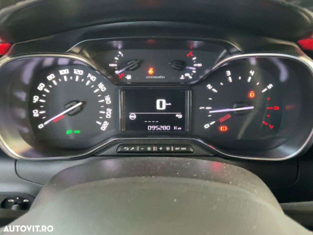 Citroën C3 1.2 PureTech BVM Shine - 10