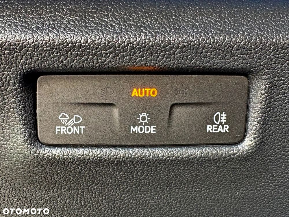 Volkswagen Tiguan 2.0 TDI Elegance DSG - 32