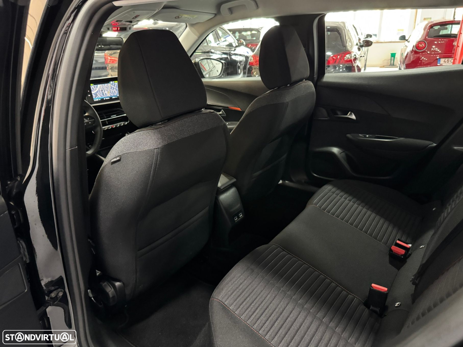 Peugeot e-2008 Active Pack - 39