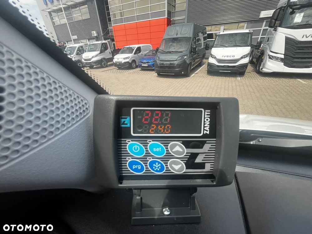 Iveco MEGA WYPRZEDAŻ Ekspozycji AUTOMAT - Daily 50C18HA8Z - 25