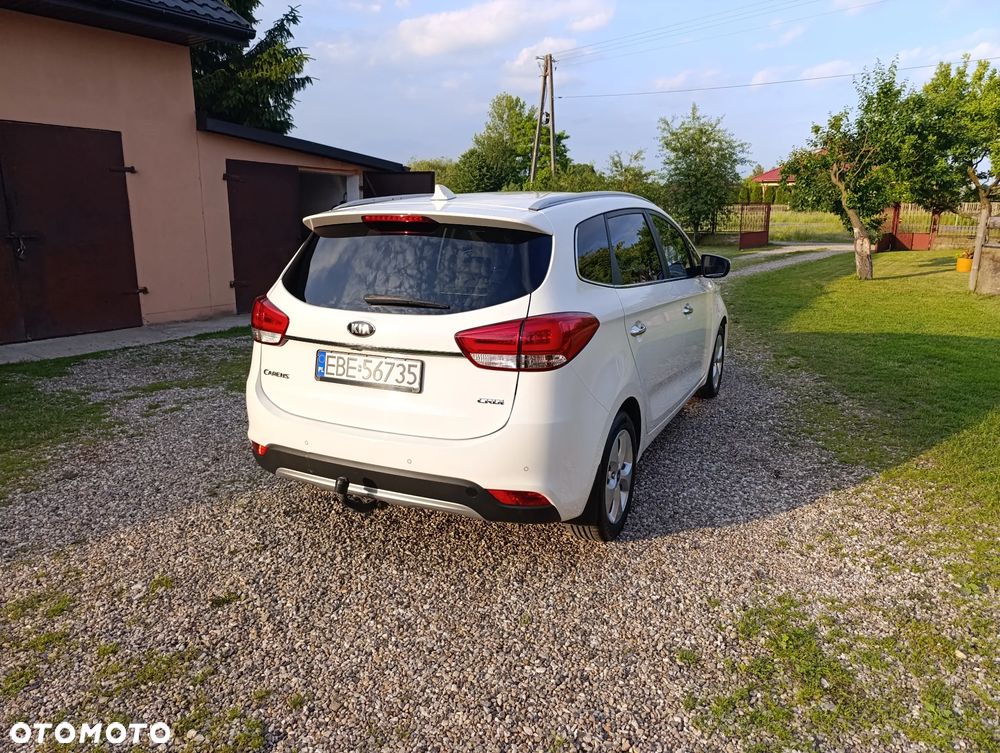 Kia Carens - 7