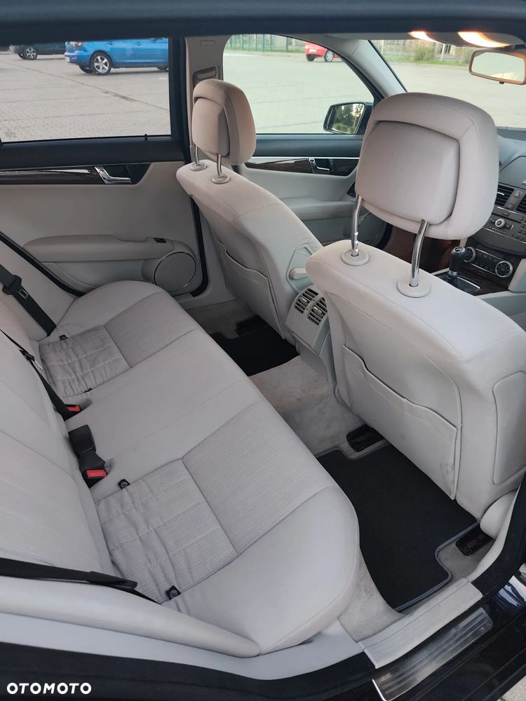 Mercedes-Benz Klasa C 200 CDI BlueEff Elegance - 9