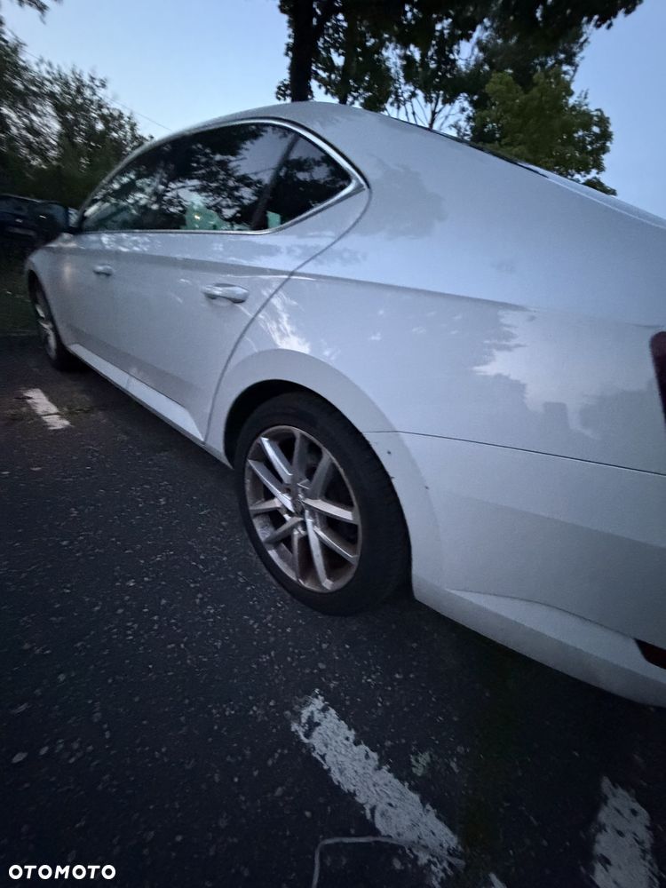 Skoda Superb 1.4 TSI ACT Ambition - 11