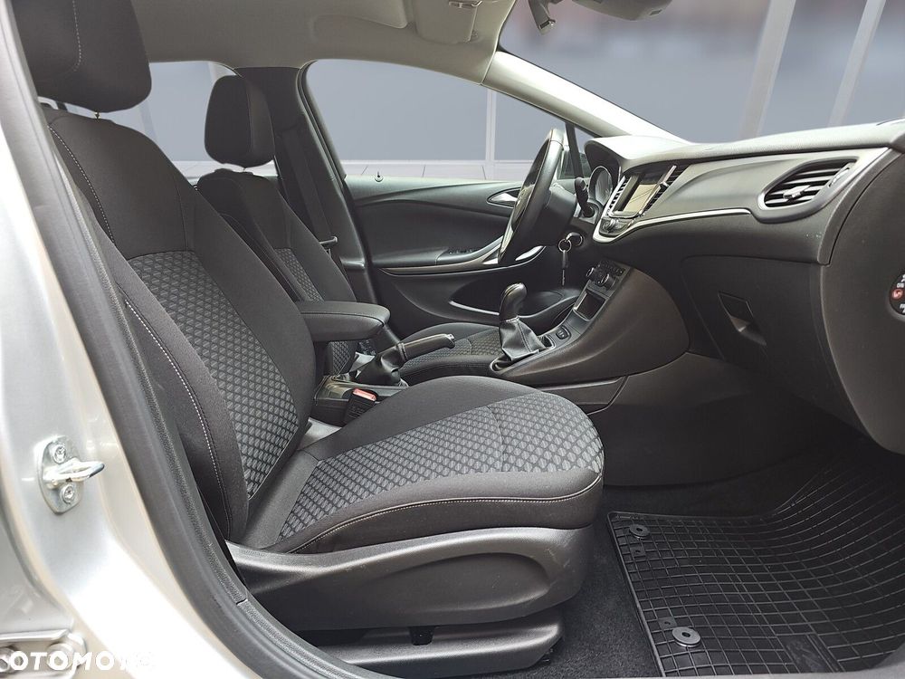 Opel Astra - 9