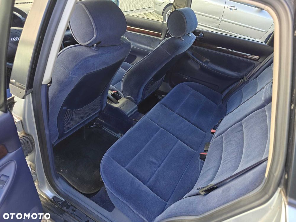 Audi A4 Avant - 6
