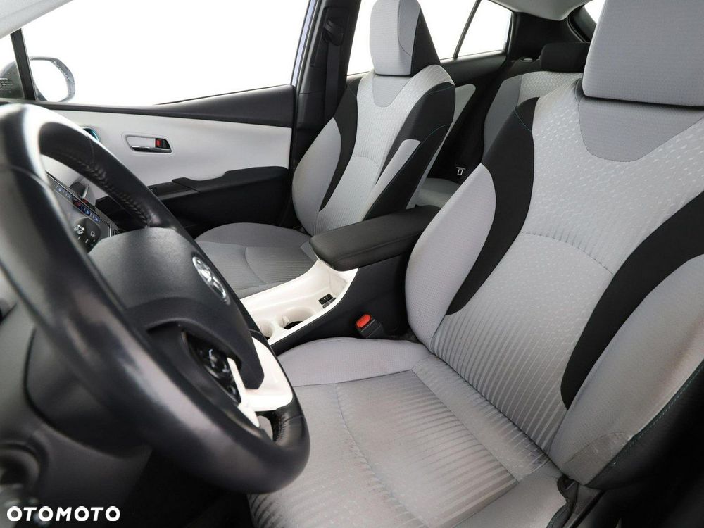 Toyota Prius 1.8 Hybrid Premium - 13