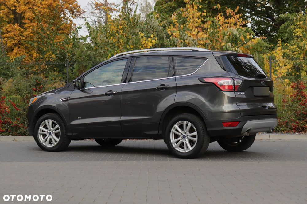 Ford Kuga - 16