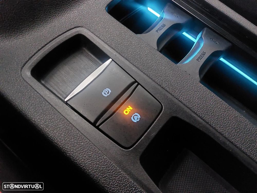 Ford Kuga 1.5 EcoBoost ST-Line - 37