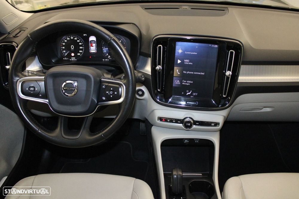 Volvo XC 40 2.0 D3 Momentum Plus Geartronic — fotografia 8