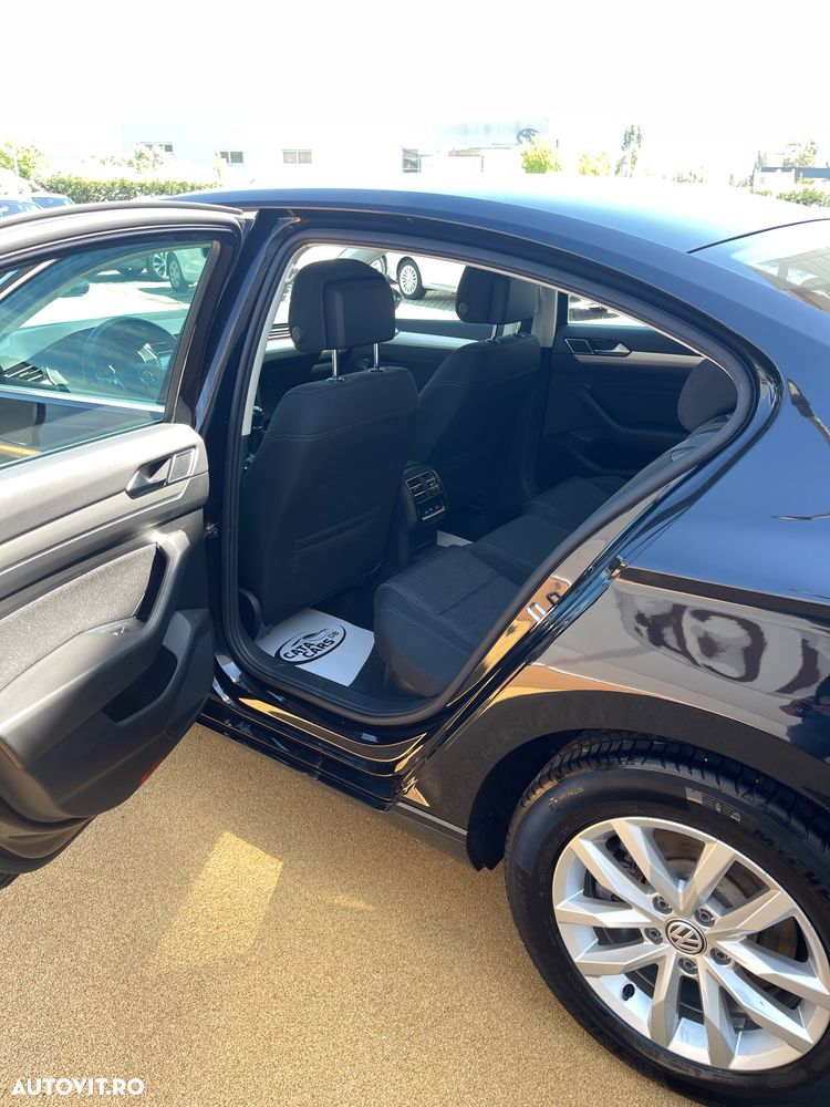 Volkswagen Passat 2.0 TDI SCR Comfortline - 28