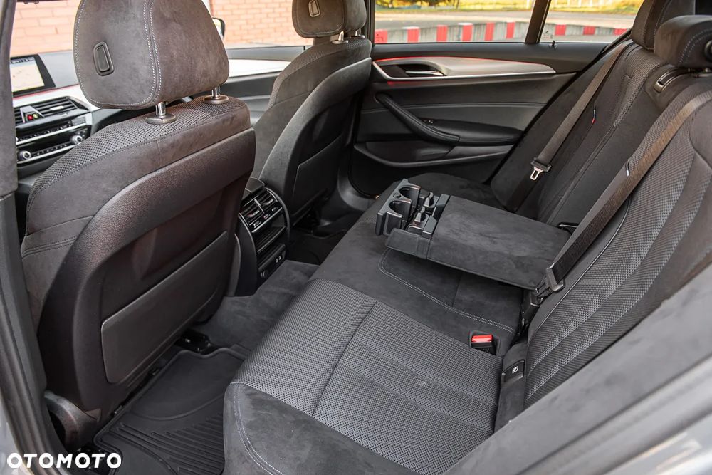 BMW Seria 5 530e iPerformance xDrive M Sport sport - 8