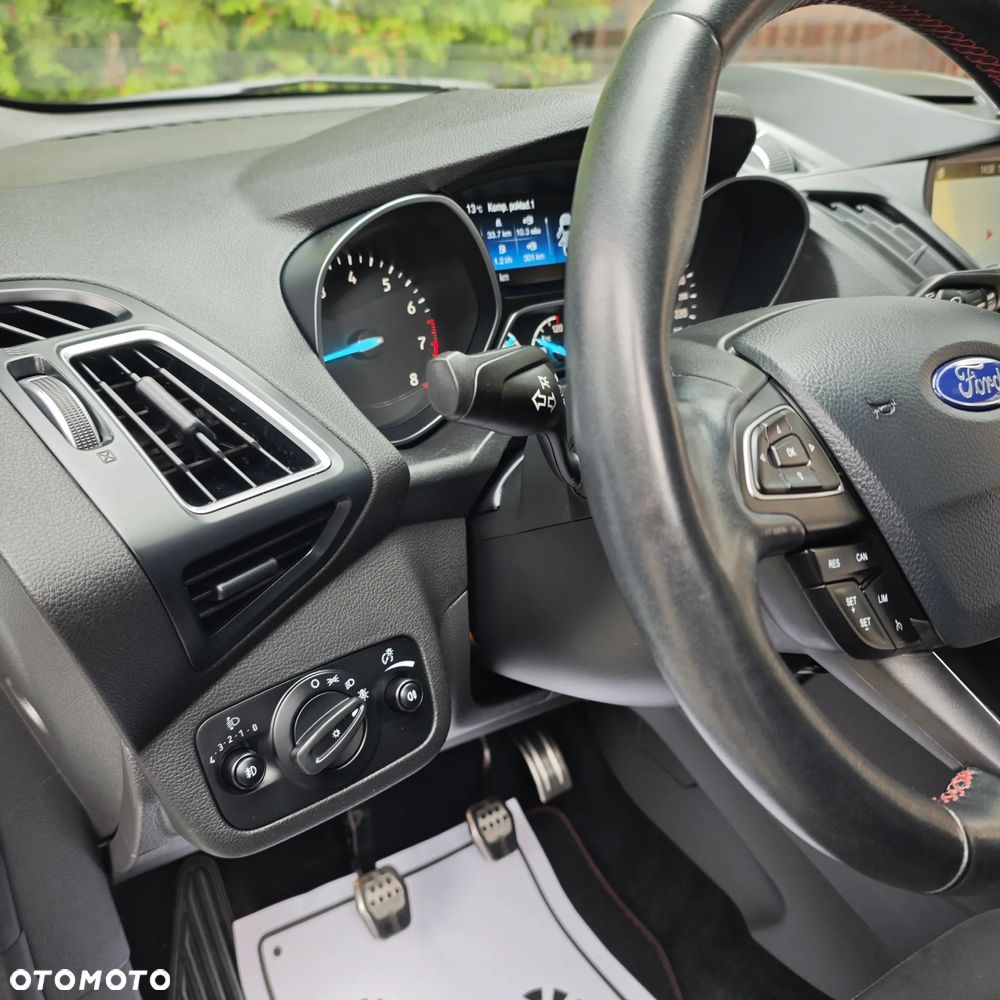 Ford Kuga 1.5 EcoBoost 2x4 ST-Line - 22