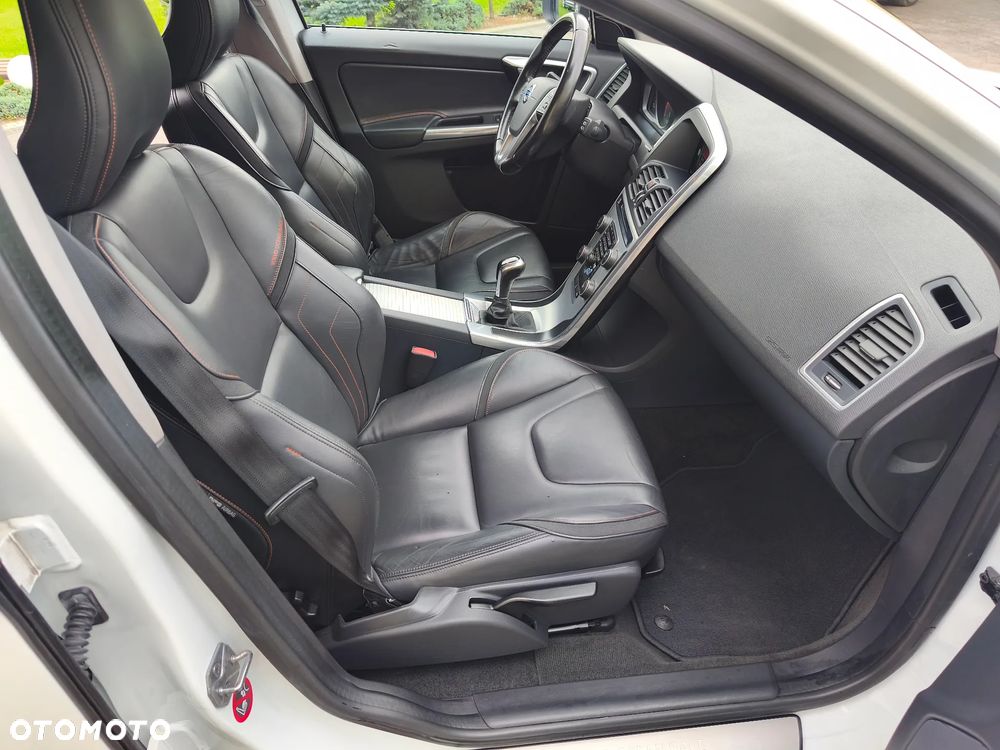 Volvo XC 60 D3 Ocean Race - 15