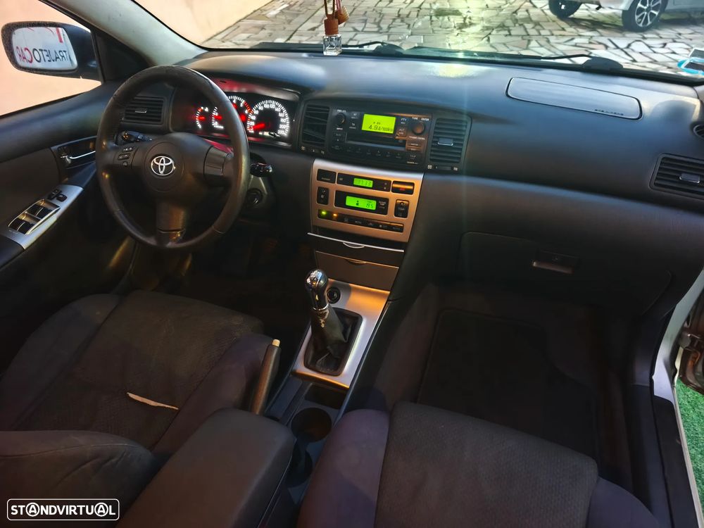 Toyota Corolla SW 1.4 D-4D AC - 15