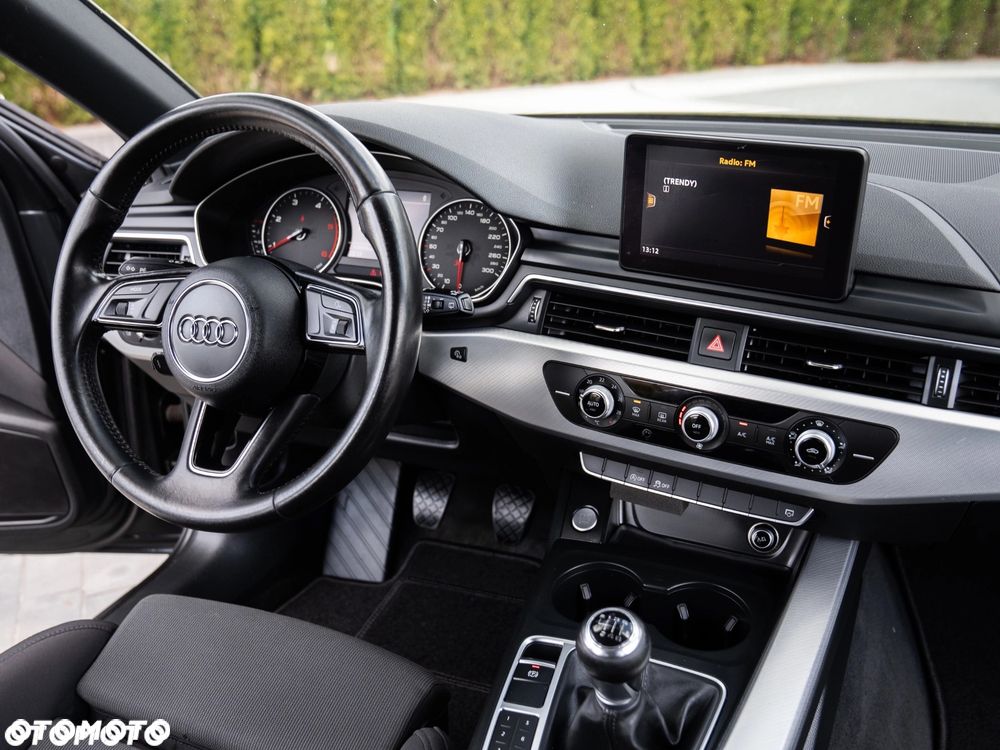 Audi A4 Avant 2.0 TDI DPF S line Sportpaket - 29