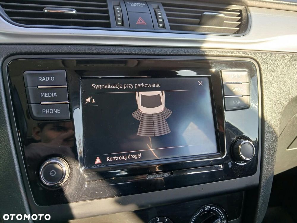Skoda RAPID 1.6 TDI DPF Ambition - 17