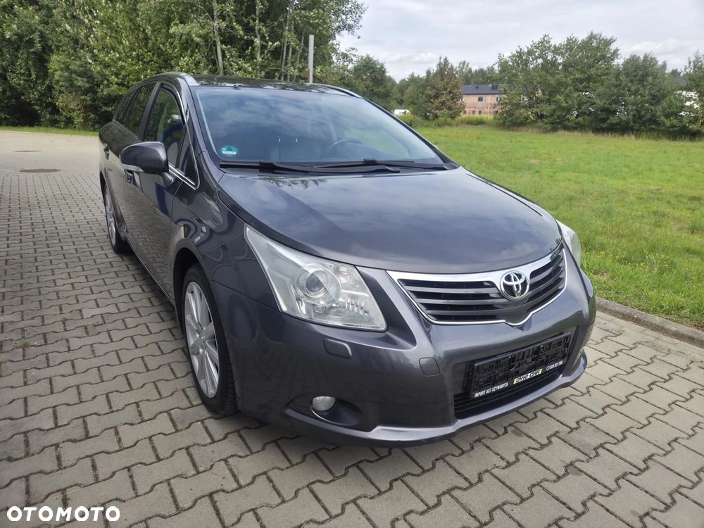 Toyota Avensis 2.0 Executive - 9