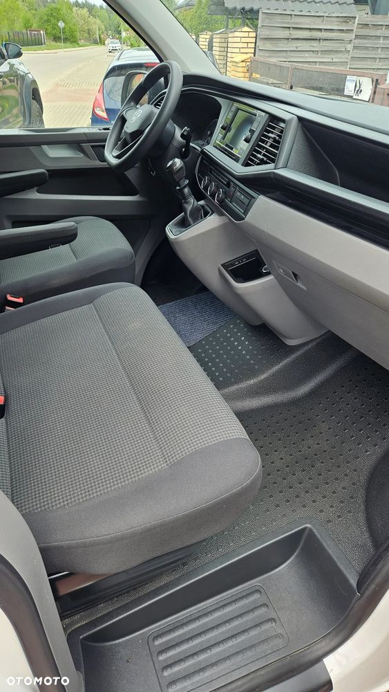 Volkswagen TRANSPORTER T6.1 - 12