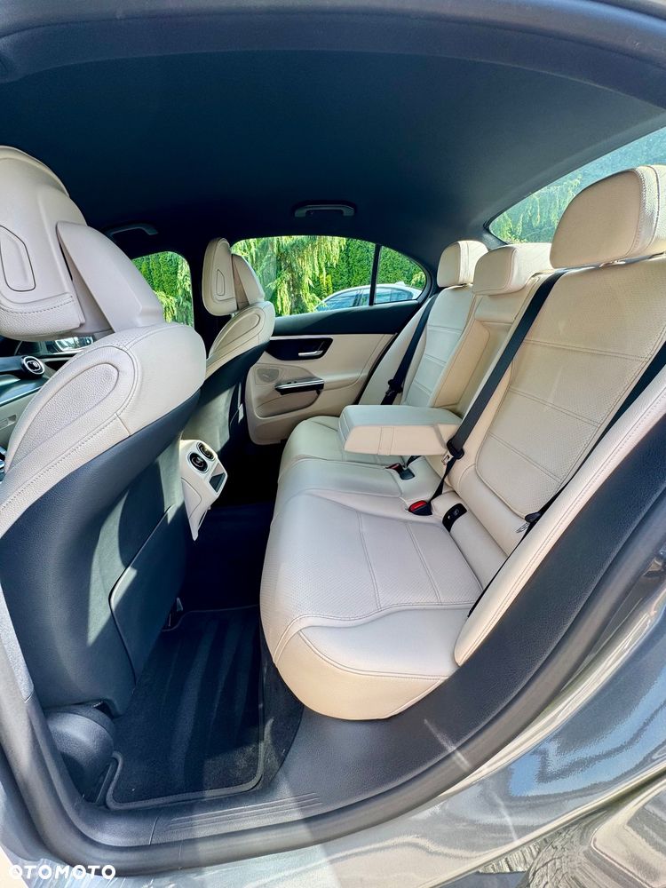 Mercedes-Benz Klasa C 220 d mHEV Avantgarde - 32