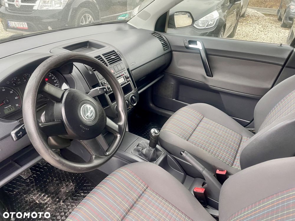 Volkswagen Polo - 4