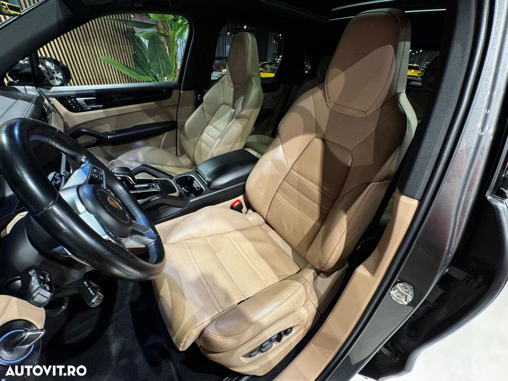 Porsche Cayenne Standard - 19