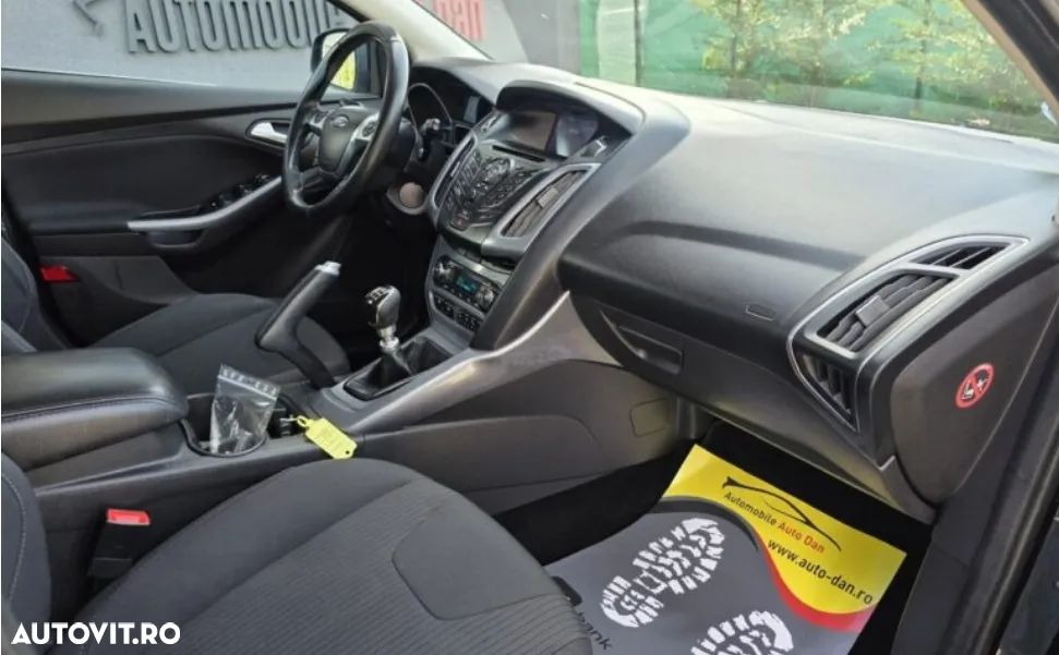 Ford Focus 1.6 TDCi ECOnetic 88g Start-Stopp-System Titanium - 11
