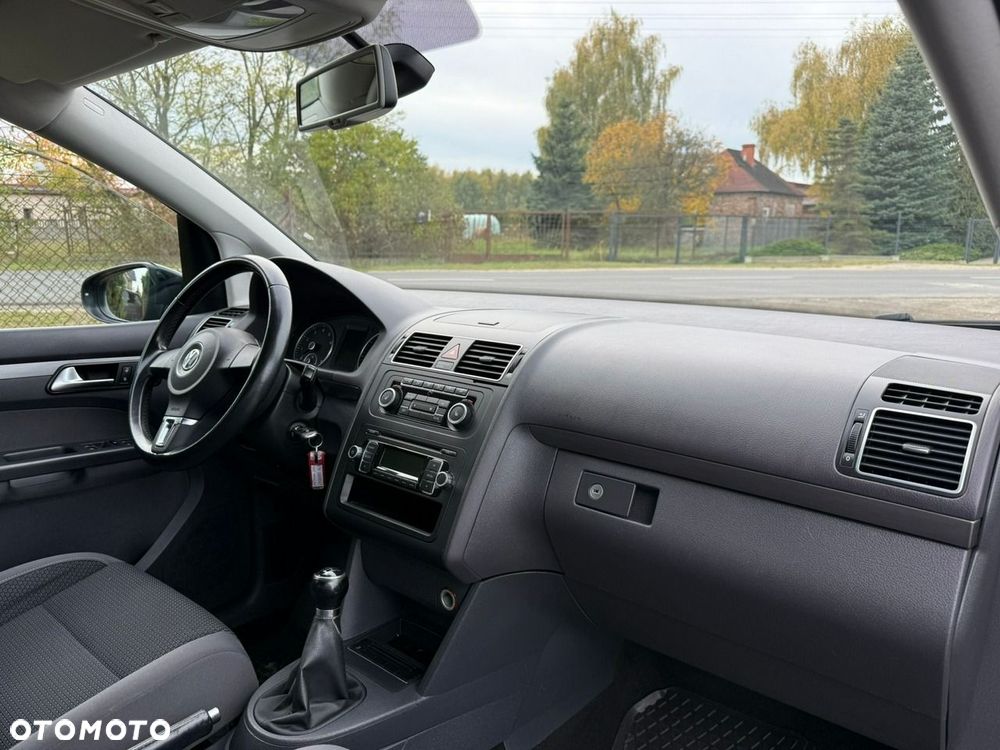 Volkswagen Touran - 6