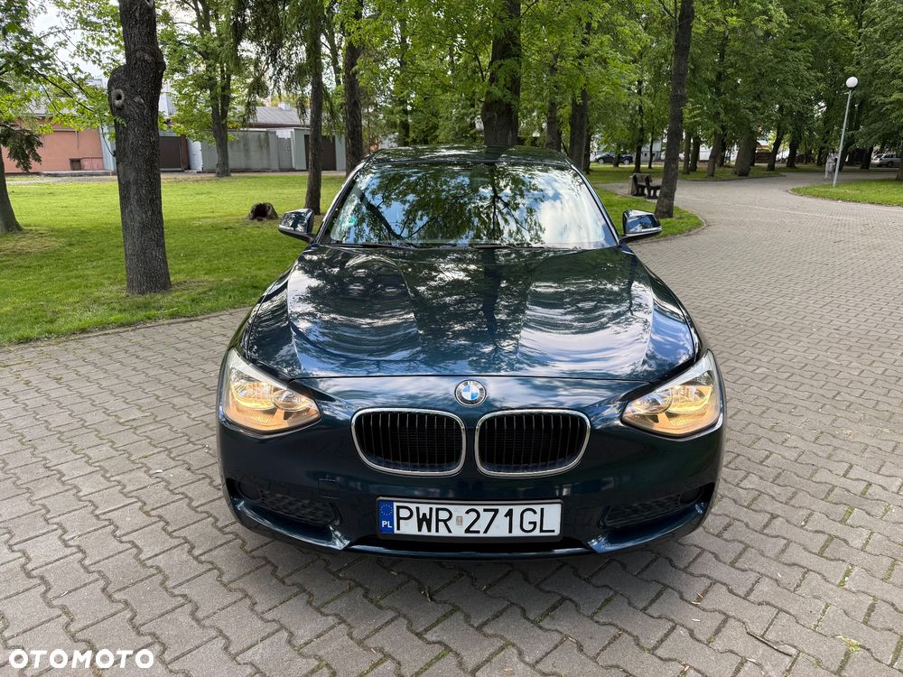 BMW Seria 1 114i - 4