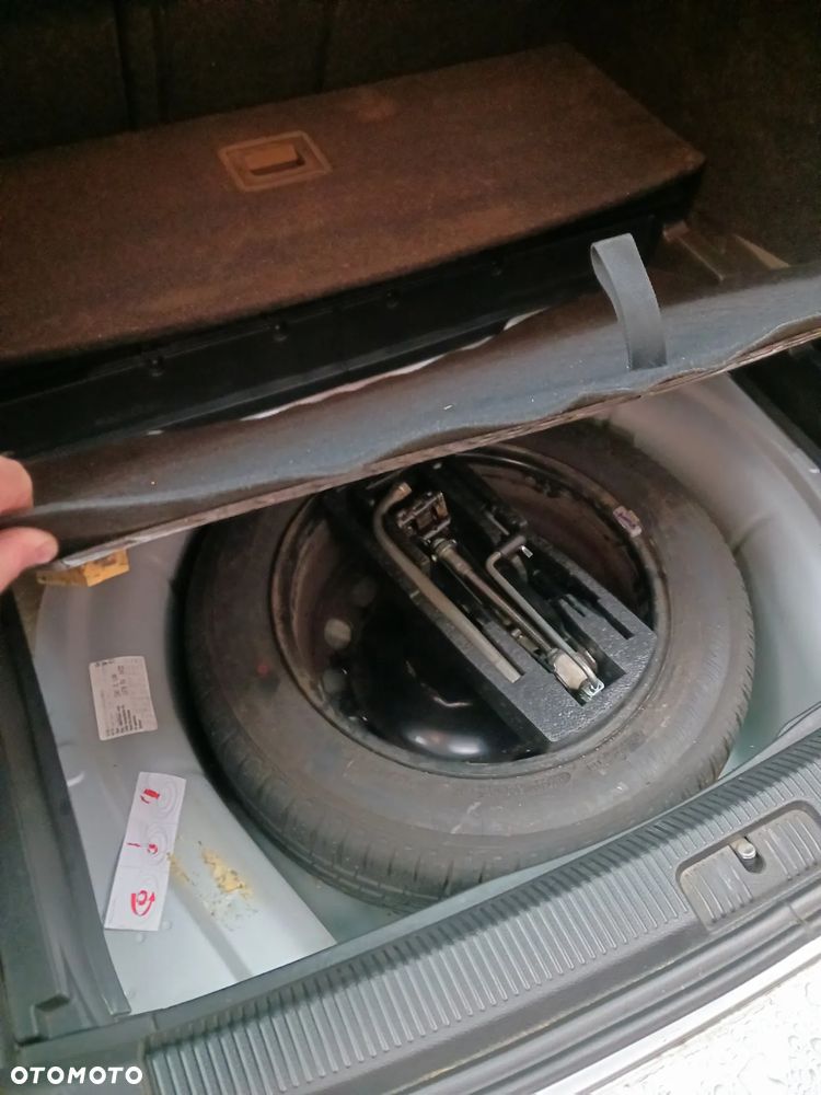 Volkswagen Golf VI 1.6 TDI Comfortline - 12