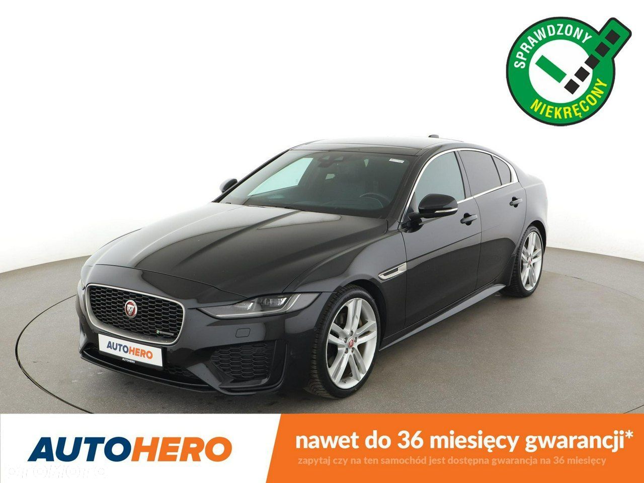 Jaguar XE 2.0 D180 AWD R-Dynamic SE - 1